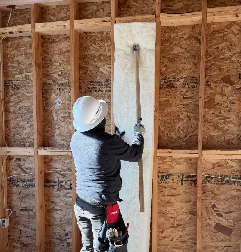 Spray foam insulation materials and craftsmanship in Sugar Land
